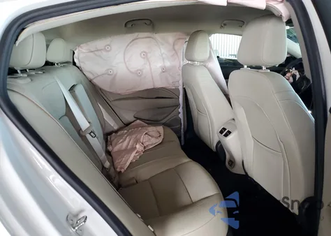 2019 Buick Regal Essence from USA, damaged, VIN W04GP6SX0K1073576